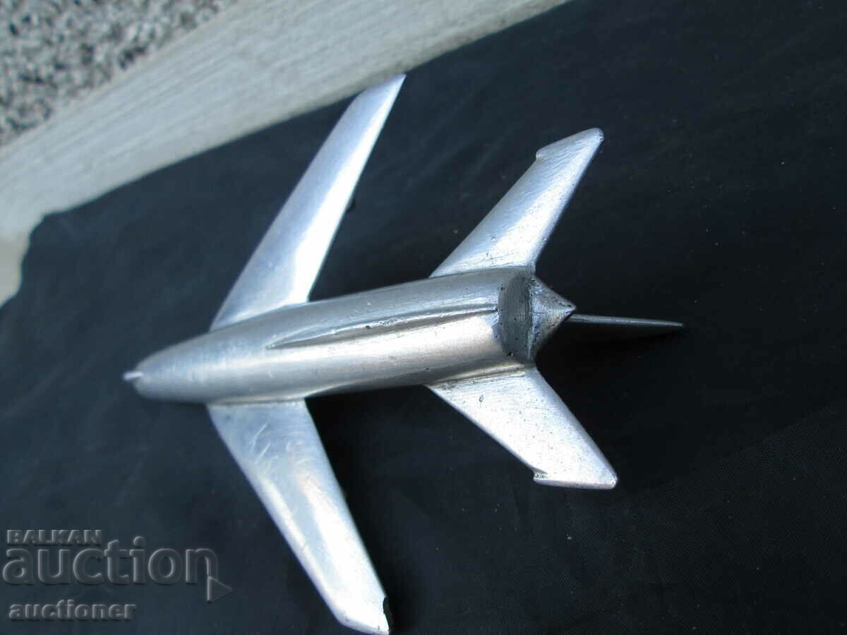 MODEL OF FIGHTER AIRCRAFT MIG? - DURALUMIN - 5 MODEL OF FIGHTER AIRCRAFT MIG? - DURALUMIN - 5