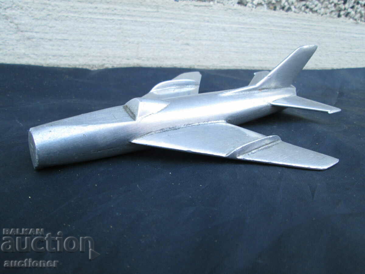 MODEL OF FIGHTER AIRCRAFT MIG? - DURALUMIN MODEL OF FIGHTER AIRCRAFT MIG? - DURALUMIN