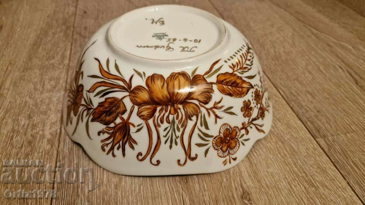 Tirschenreuth – Author's large bowl, signed, 1985 with price 78.00 BGN | € 39.88 Tirschenreuth – Author's large bowl, signed, 1985 with price 78.00 BGN | € 39.88