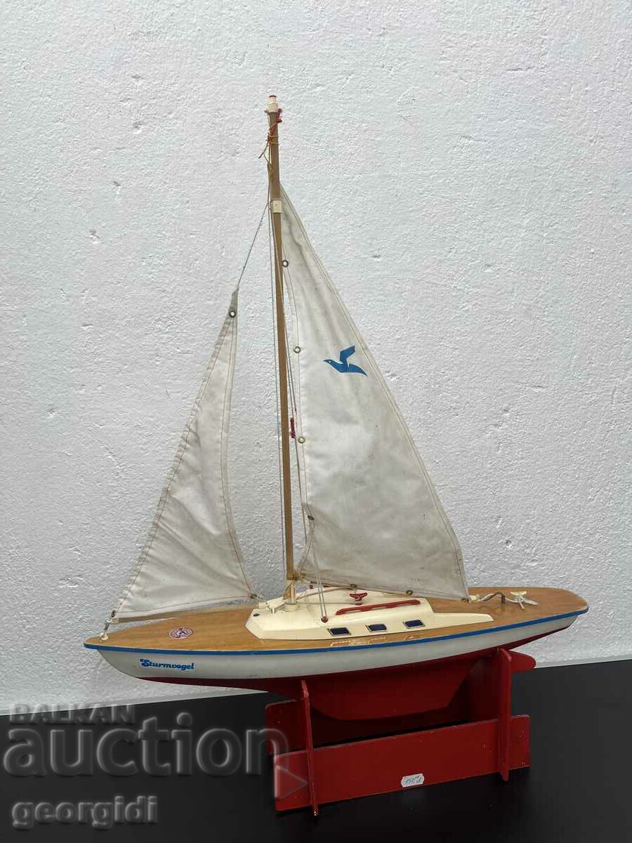 Collectible sailboat / sailboat. #5273