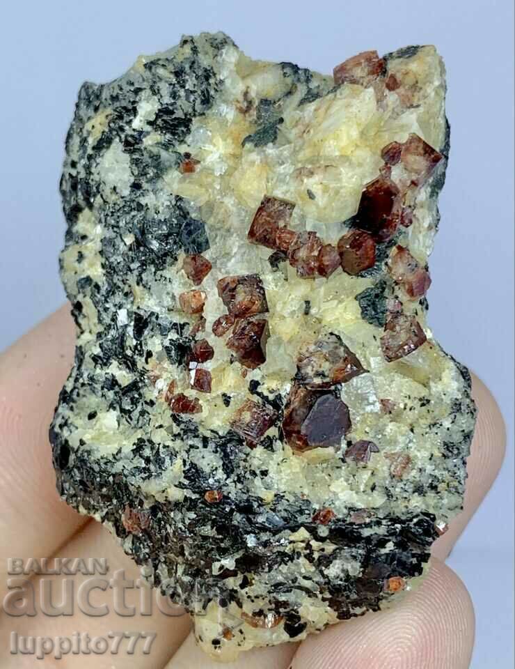 Auction 50 grams of natural red zircon per unique matrix Auction 50 grams of natural red zircon per unique matrix