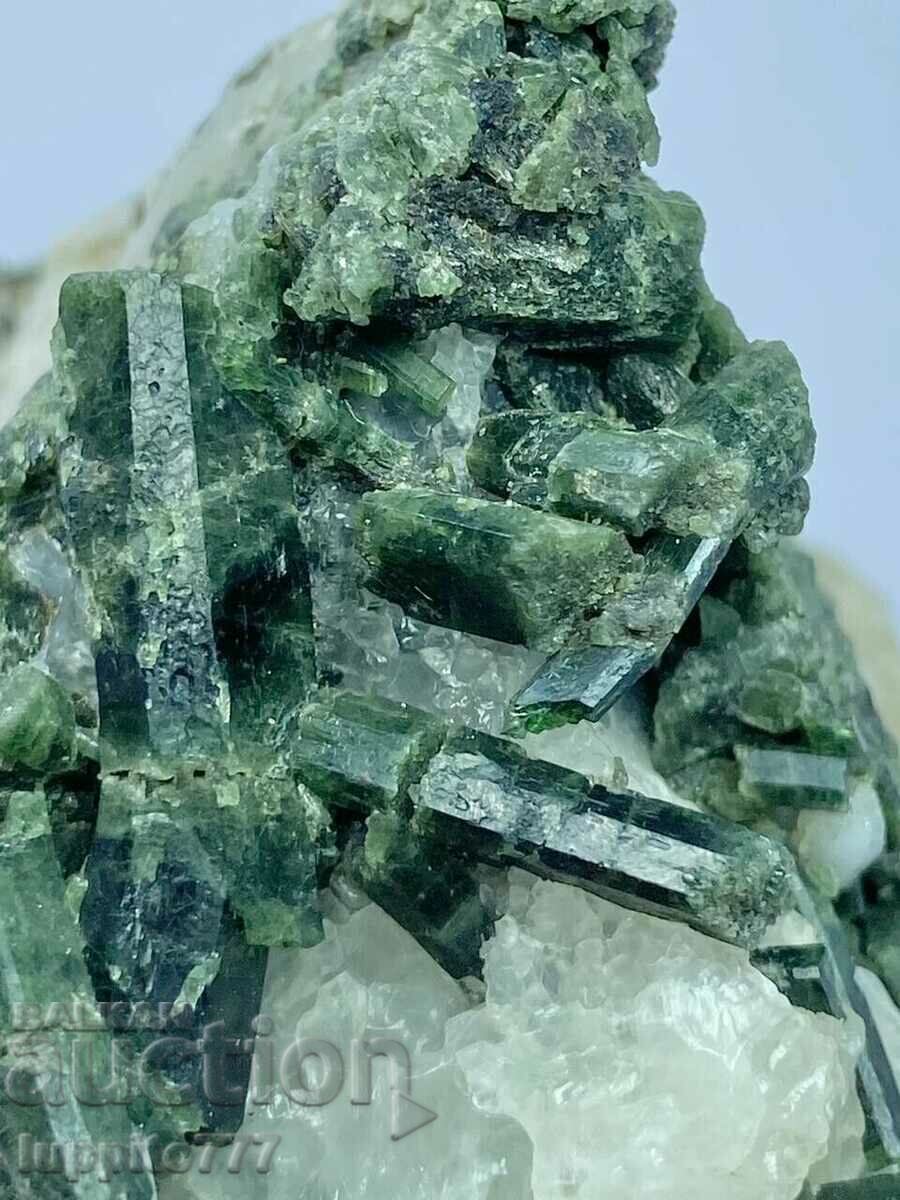 147 grams of natural green chrome diopsite on a unique matrix