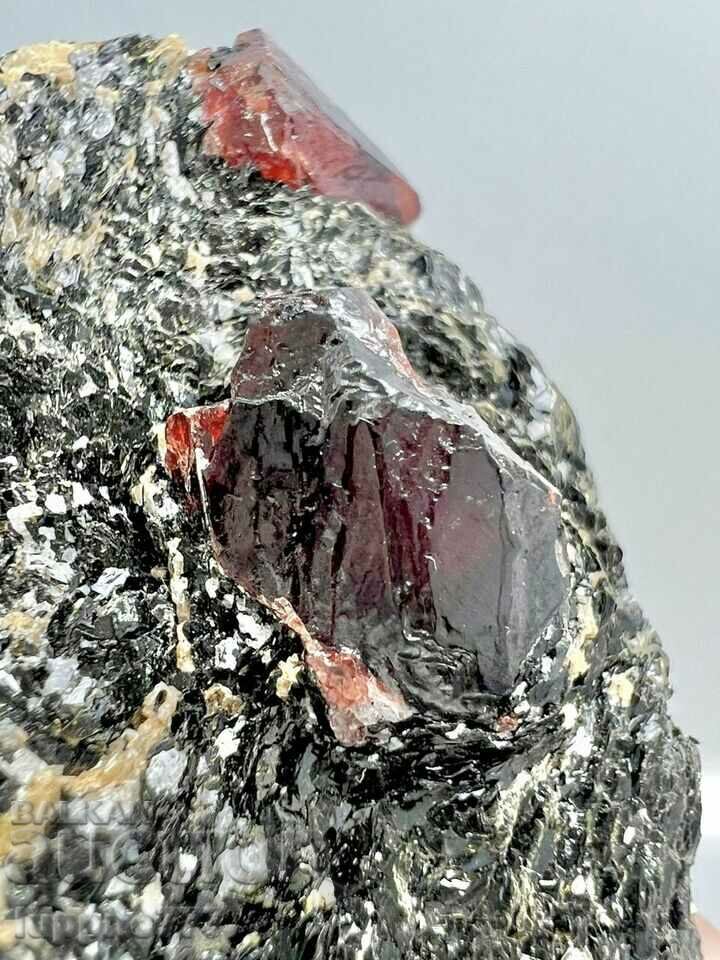 37 γραμμάρια φυσικού κόκκινου ζιργκόν σε μια μοναδική μήτρα - 5