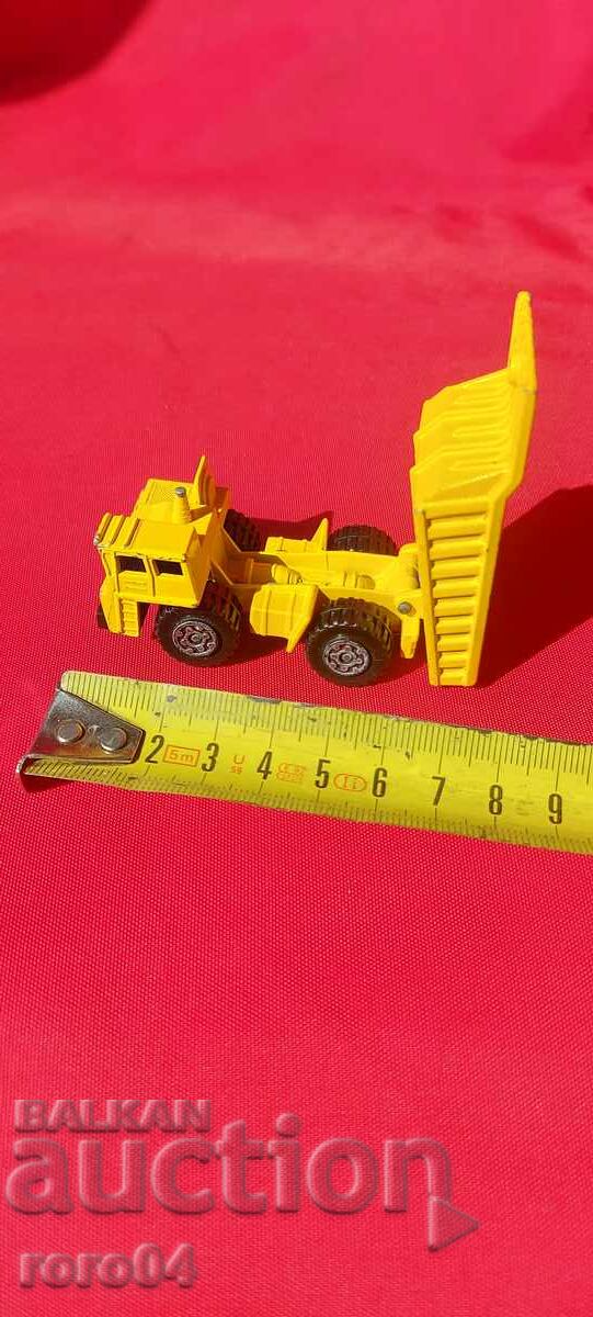 MATCHBOX - 5 MATCHBOX - 5