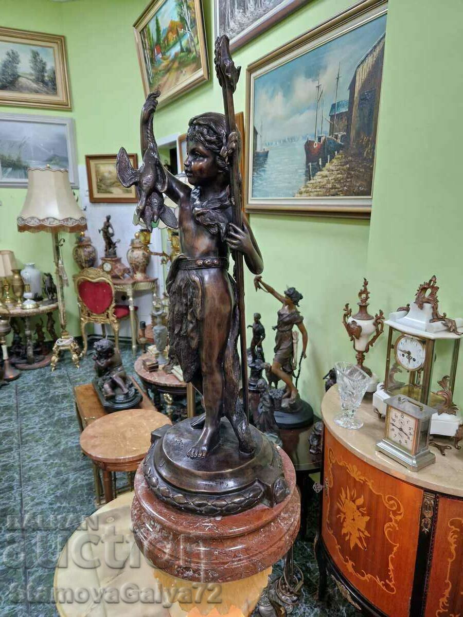 Аукцион Голяма антикварна френска бронзова фигура Аукцион Голяма антикварна френска бронзова фигура