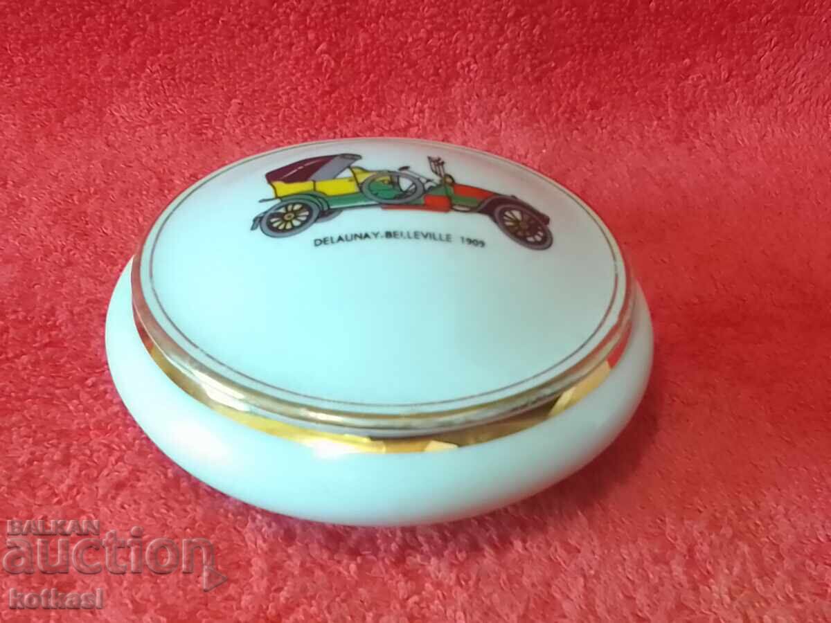 Old porcelain jewelry box marked LIMOGES gilding