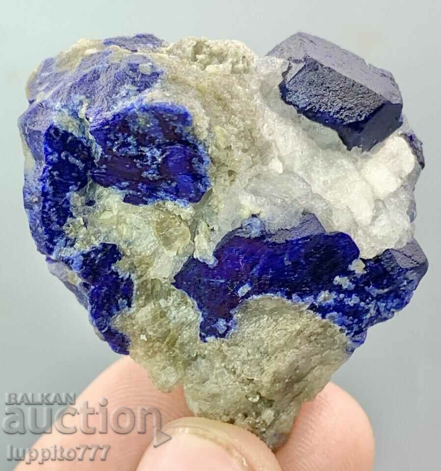 52 grams of natural lapis lazuli on a unique matrix - 5 52 grams of natural lapis lazuli on a unique matrix - 5