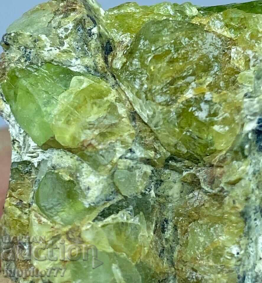 66 γραμμάρια φυσικού περίδοτου σε μια μοναδική μήτρα με τιμή 129.00 BGN | € 65.96