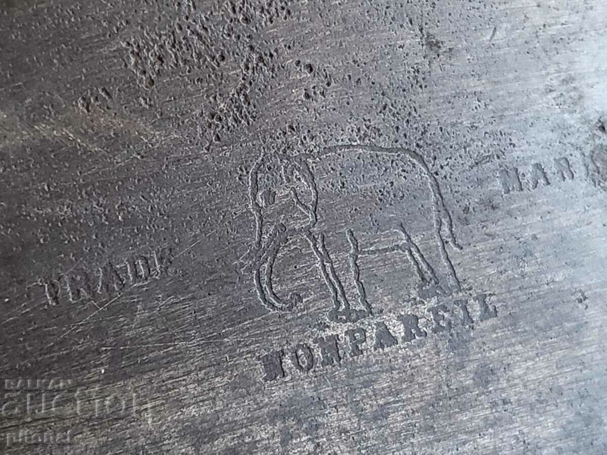 Delivery of NONPAREIL antique saw