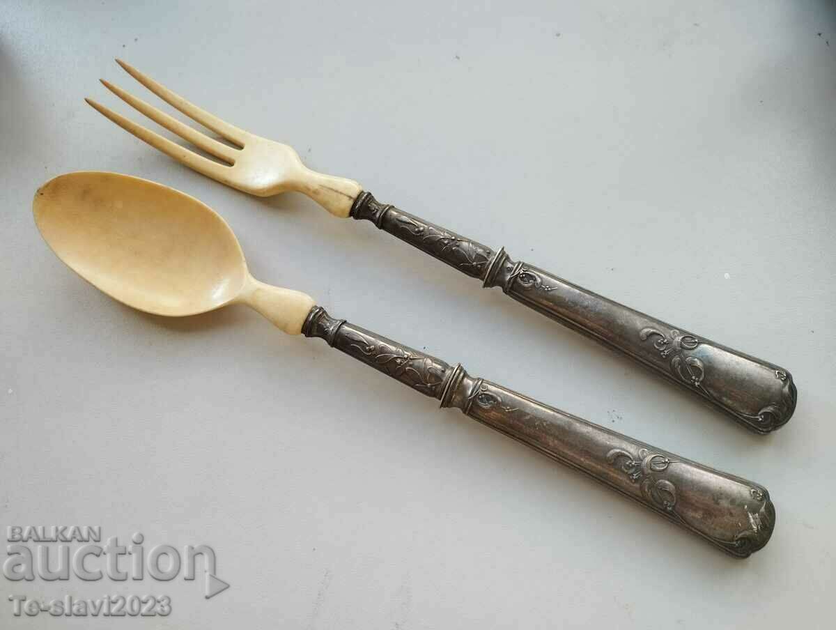 19th century Silver serving fork and spoon