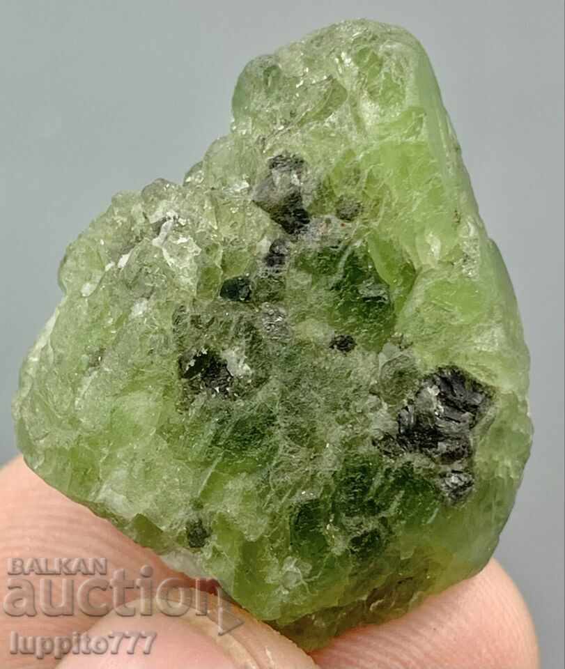 Auction 285 carat natural green diopsite facet quality lot 7 pcs. Auction 285 carat natural green diopsite facet quality lot 7 pcs.