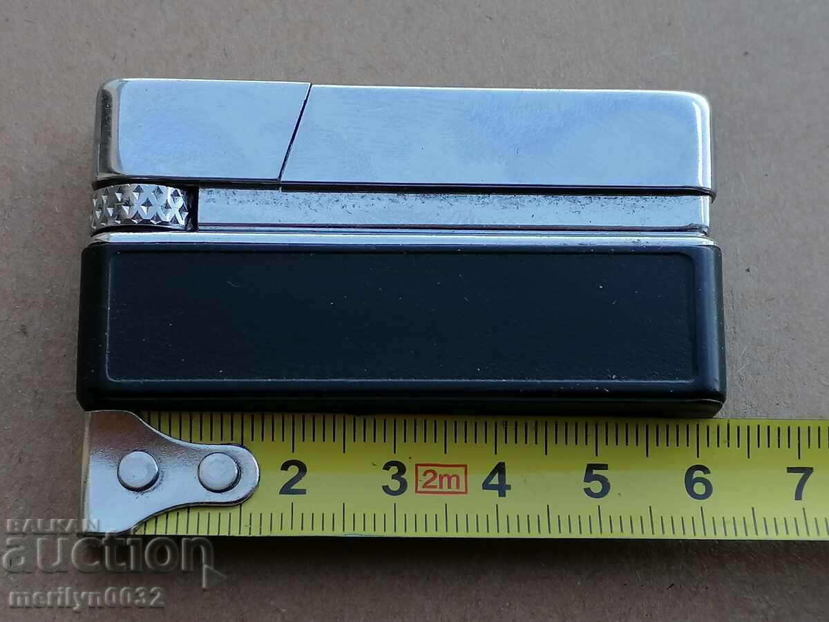 Delivery of Old Russian USSR lighter Delivery of Old Russian USSR lighter