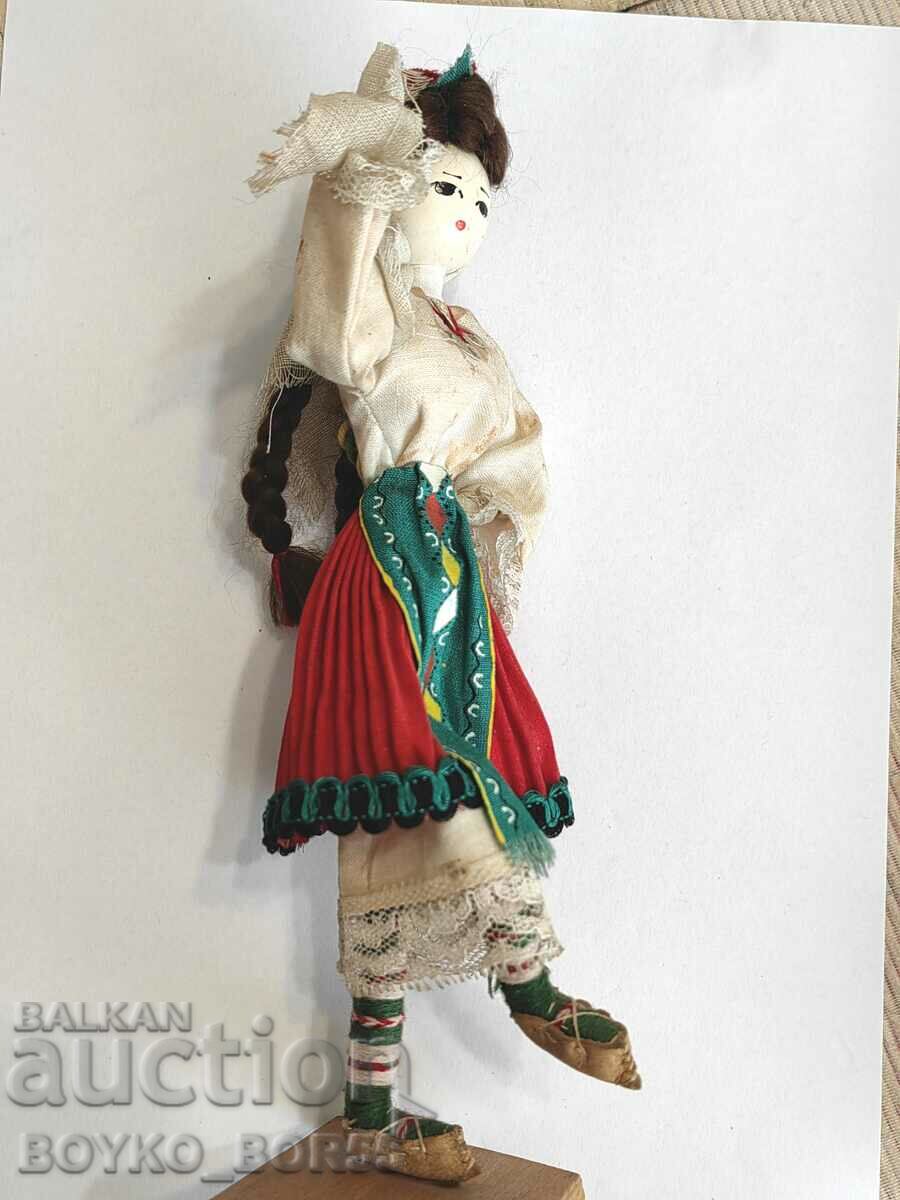Auction Bulgarian Social Doll Folk Costume Balkantourist Burgas 1972 Auction Bulgarian Social Doll Folk Costume Balkantourist Burgas 1972