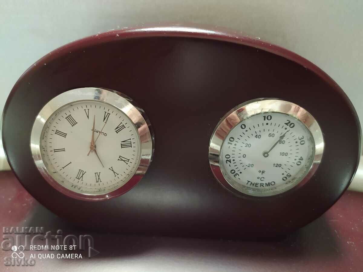 Delivery of Luxury desk with clock and thermometer unused