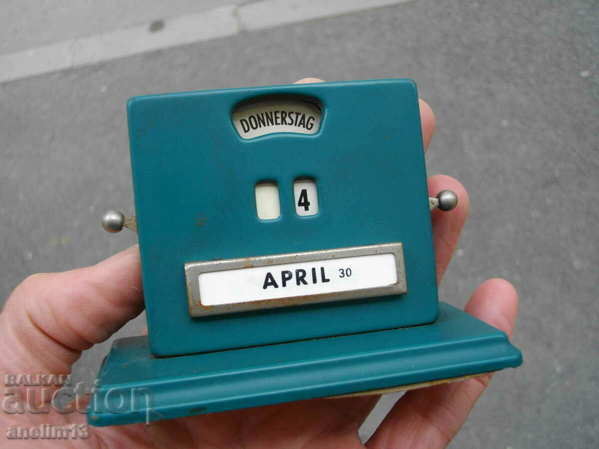 OLD DESKTOP METAL DATE BOX with price 65.00 BGN | € 33.23 OLD DESKTOP METAL DATE BOX with price 65.00 BGN | € 33.23