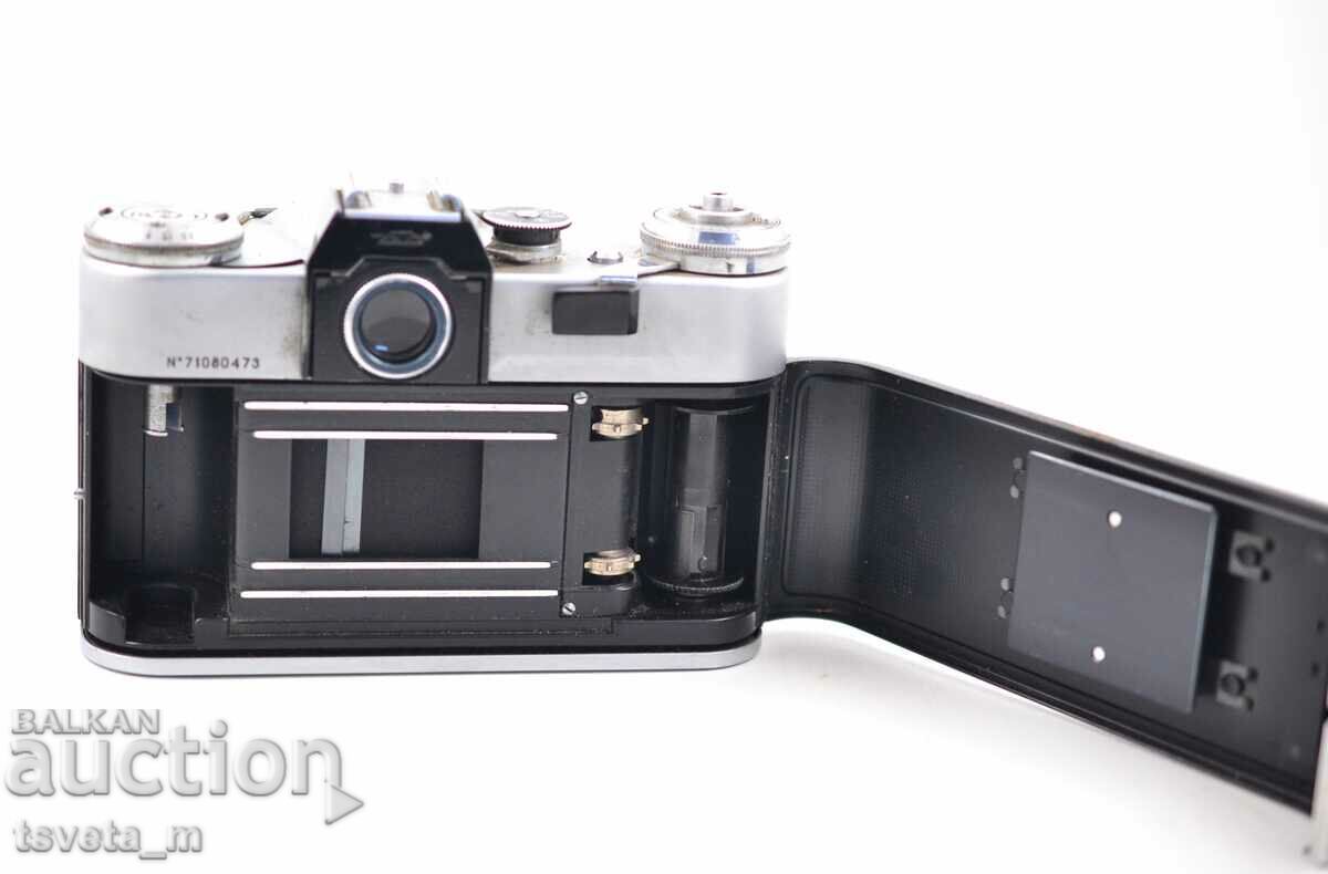 Camera ZENIT E USSR + Lens Industar 50-2 3.5/50 - 5 Camera ZENIT E USSR + Lens Industar 50-2 3.5/50 - 5