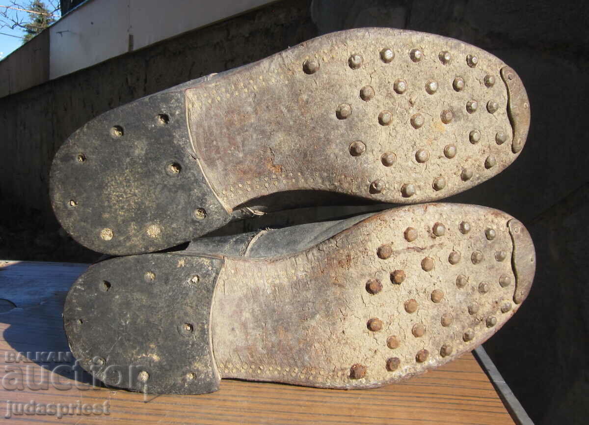 cizme vechi din piele militară bulgară cu bretele 46 număr