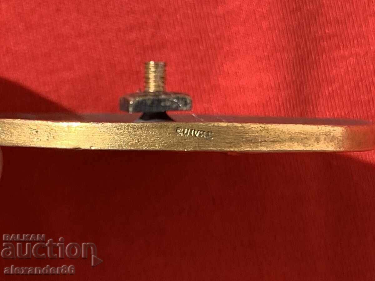 Delivery of Medal International Exhibition Paris France 1910 ? Delivery of Medal International Exhibition Paris France 1910 ?