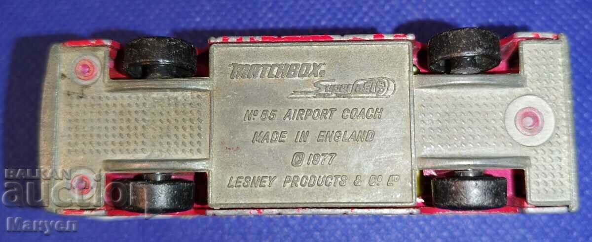 Delivery of I am selling a Matchbox "Airport Coach".