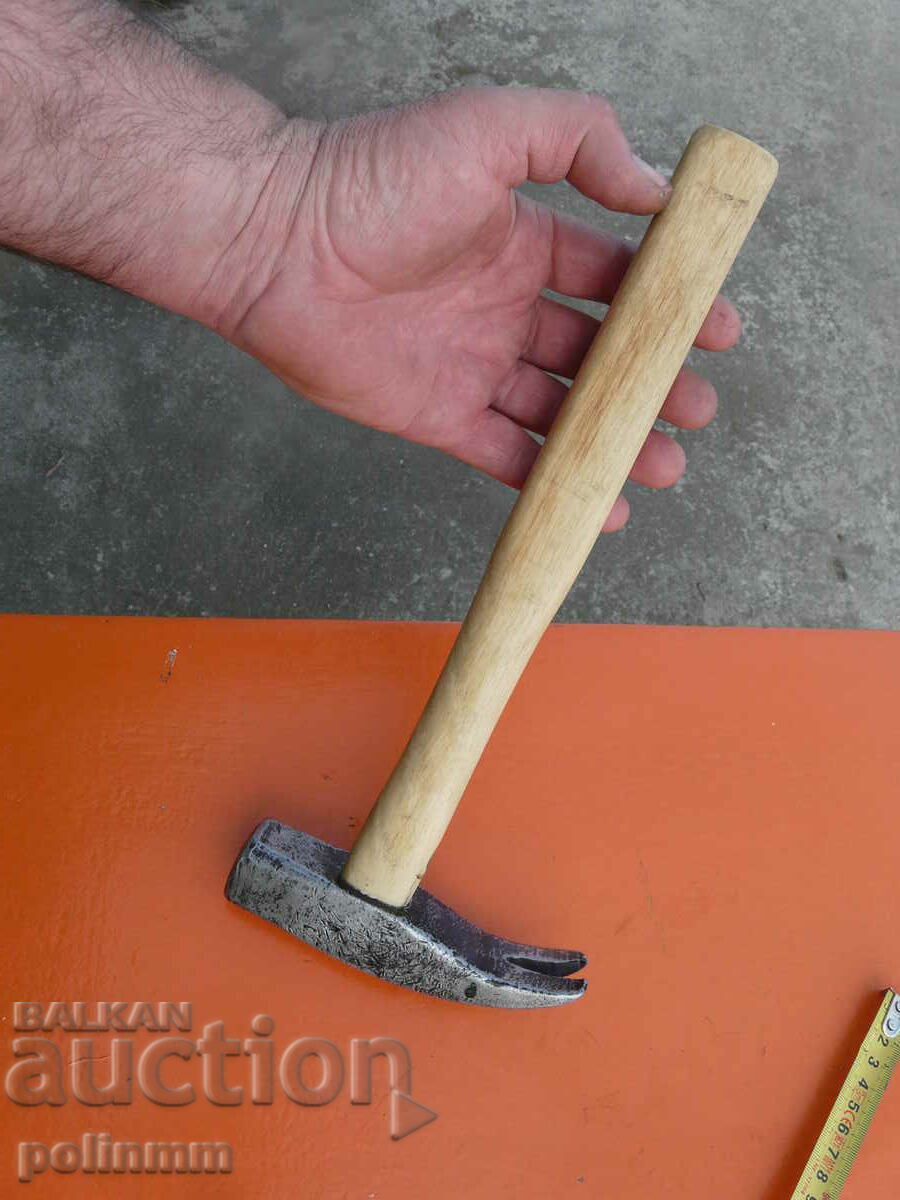 Παράδοση Old Craftsman's Hammer - 250 Παράδοση Old Craftsman's Hammer - 250