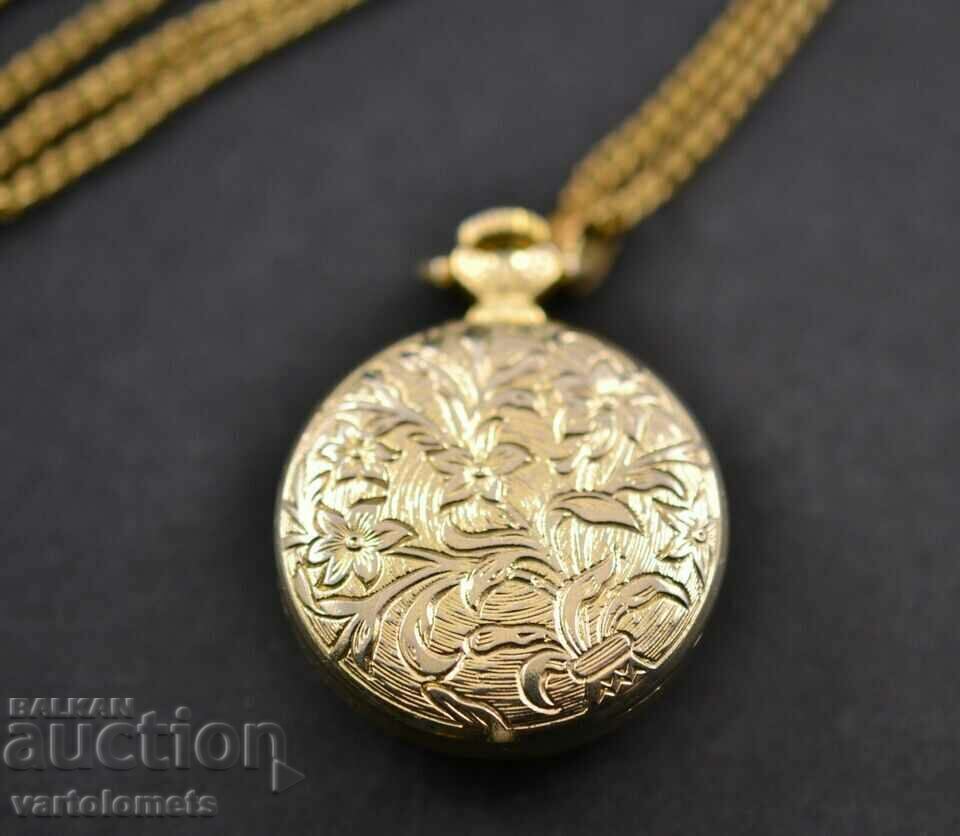 Аукцион Дамски джобен часовник, огърлица RUHLA позлата - работи