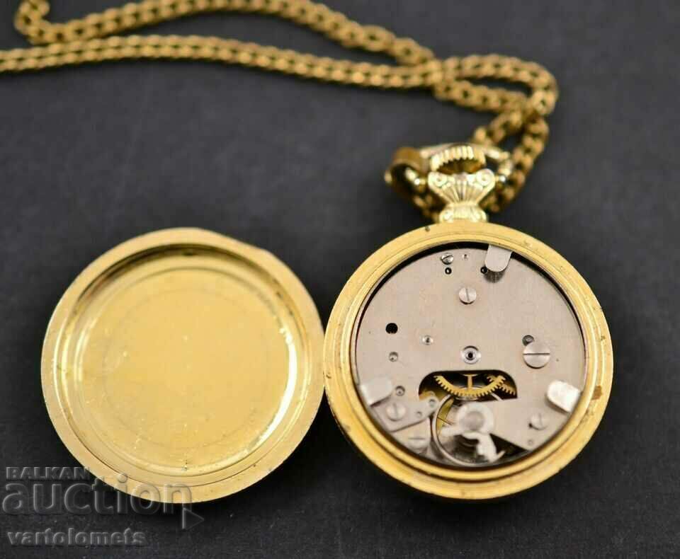 Delivery of Women's Pocket Watch Necklace RUHLA Gold Plated - Works Delivery of Women's Pocket Watch Necklace RUHLA Gold Plated - Works
