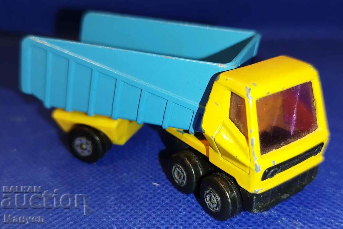 Autobasculantă articulată Matchbox de vânzare. cu preț 14.90 BGN | € 7.62