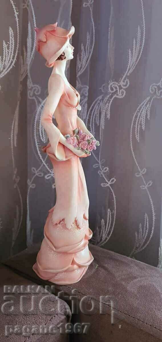 Auction  A beautiful Leonardo-marked figurine