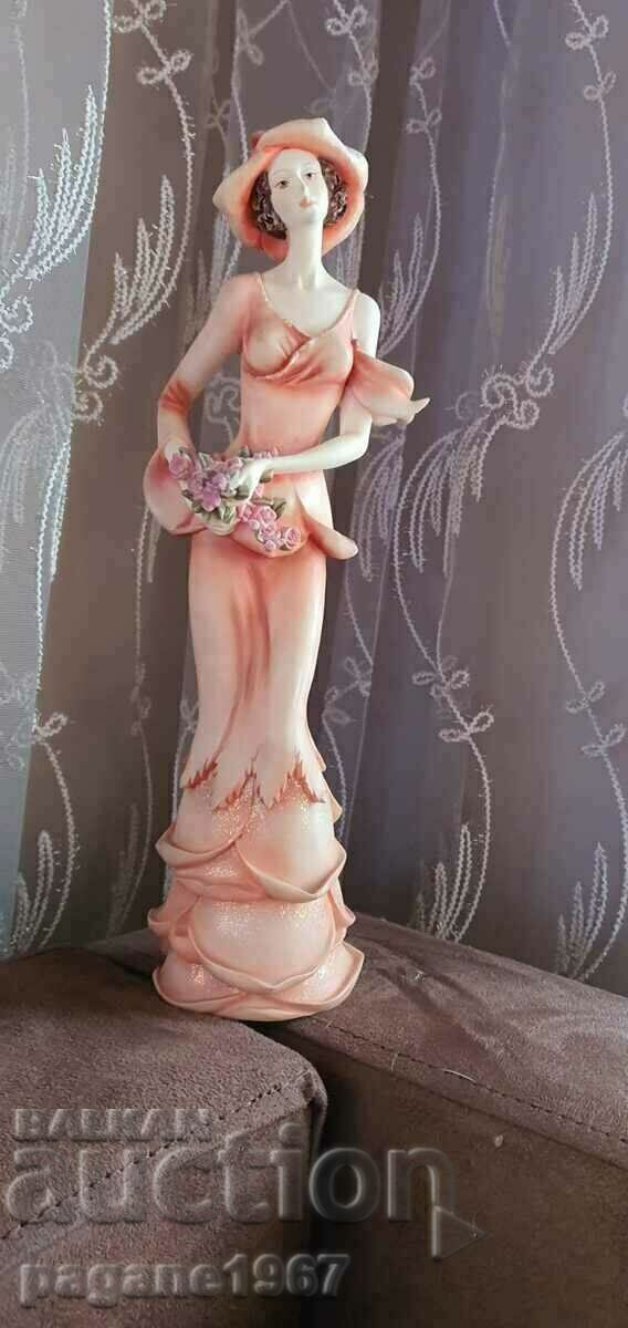 A beautiful Leonardo-marked figurine