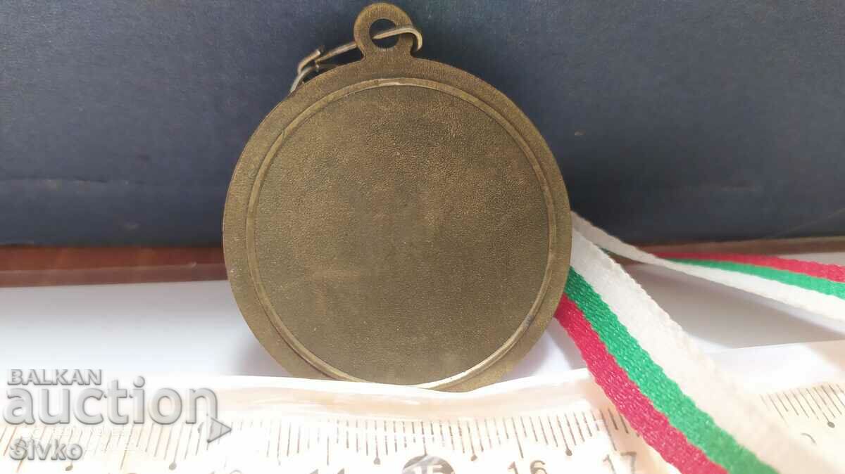 Παράδοση Βετεράνος του Κυπέλλου Μεταλλίων 2002 Ταργκόβιστε Παράδοση Βετεράνος του Κυπέλλου Μεταλλίων 2002 Ταργκόβιστε