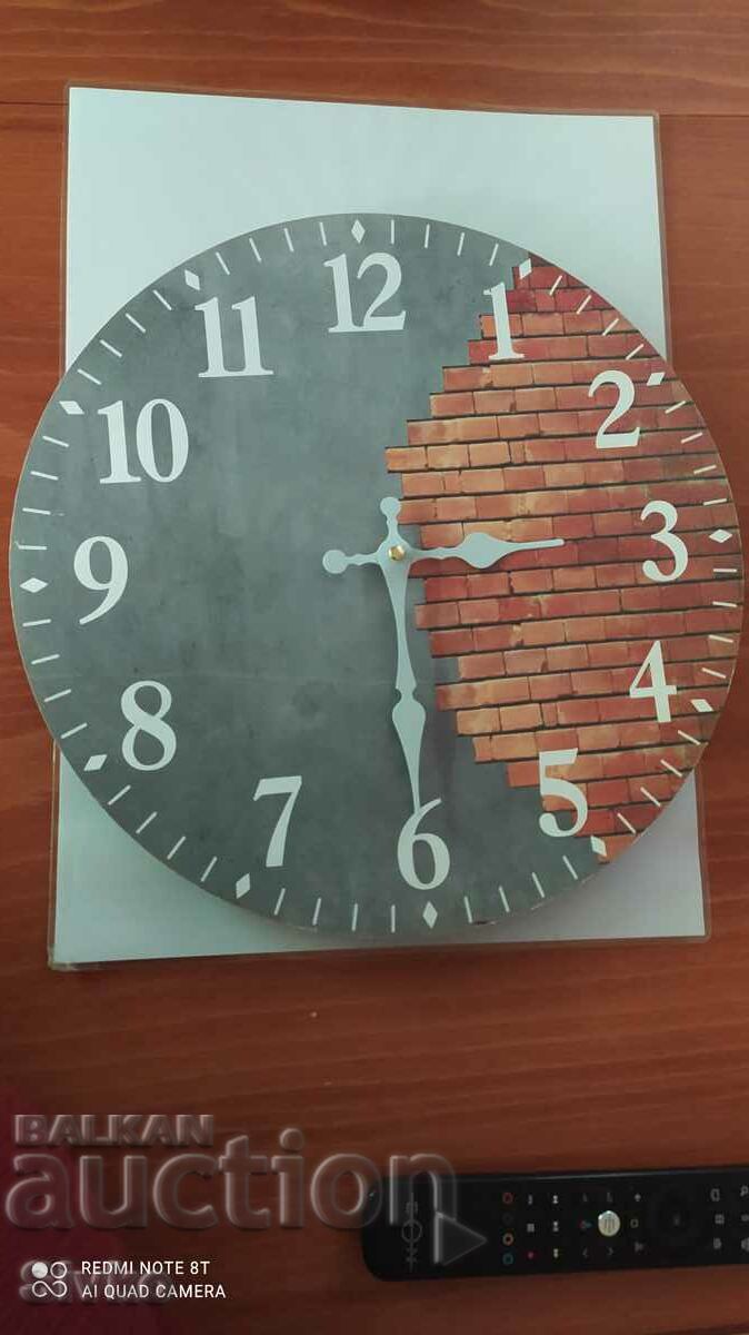 Clock, 33 cm