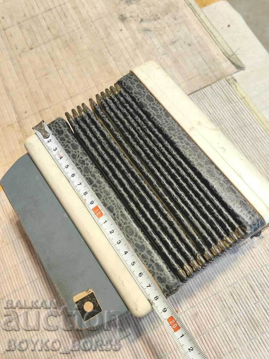 Foarte rar Acordeonul pentru copii din Rusia Social URSS Vyatka Yubileynaya - 5 Foarte rar Acordeonul pentru copii din Rusia Social URSS Vyatka Yubileynaya - 5