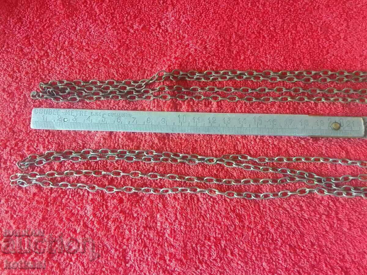 Set lot Lanturi vechi cuc ceas de perete URSS cu preț 15.50 BGN | € 7.93 Set lot Lanturi vechi cuc ceas de perete URSS cu preț 15.50 BGN | € 7.93