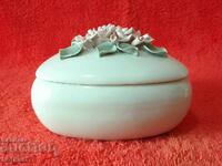 Cutie veche bulgărească din porțelan pentru bijuterii Bulgaria fără spărturi