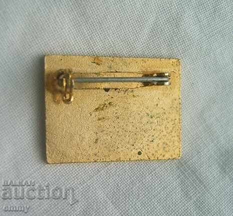 Lake Placid 1984 - International Tournament Badge. Email with price 9.00 BGN | € 4.60 Lake Placid 1984 - International Tournament Badge. Email with price 9.00 BGN | € 4.60