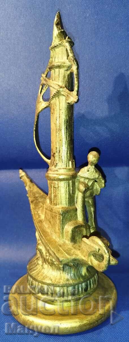 Delivery of Memorial statuette of the German warship "ILTIS". Delivery of Memorial statuette of the German warship "ILTIS".