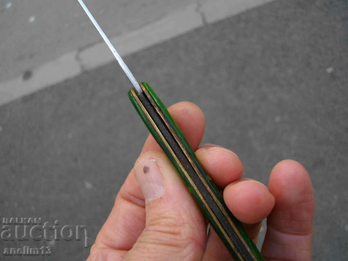 COLLECTIBLE BULGARIAN POCKET KNIFE HAMMER AND SICKLE VT - 6