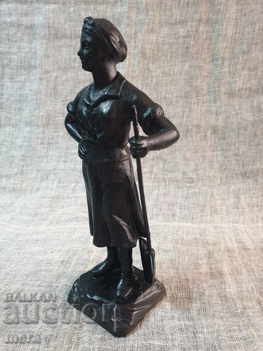 Licitație Plastic metal antic Licitație Plastic metal antic