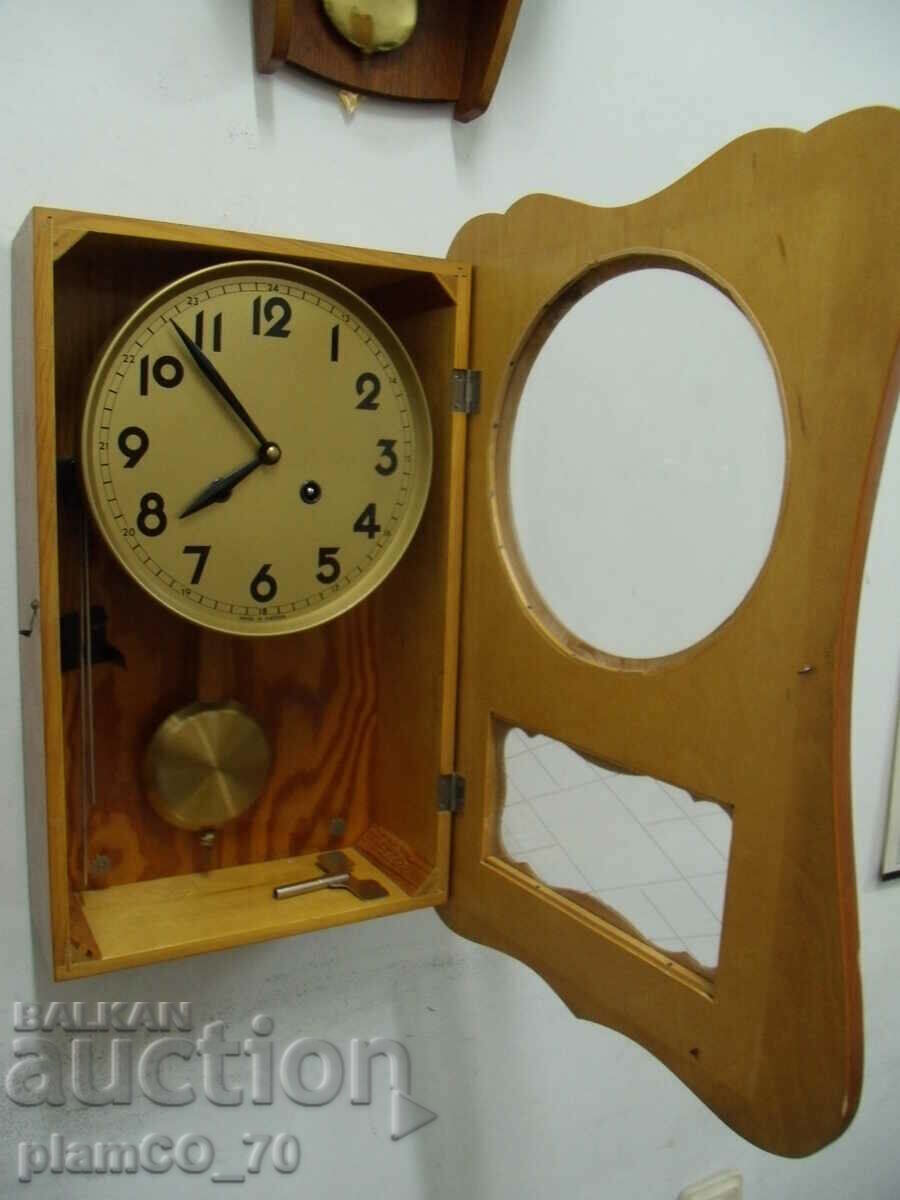 Δημοπρασία #*7470 παλιό ρολόι τοίχου Δημοπρασία #*7470 παλιό ρολόι τοίχου