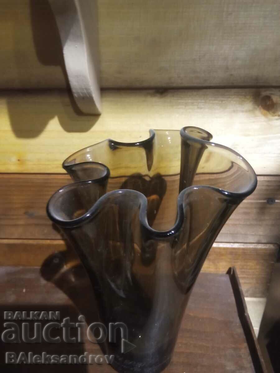 An interesting flower vase from soca with price 10.00 BGN | € 5.11 An interesting flower vase from soca with price 10.00 BGN | € 5.11