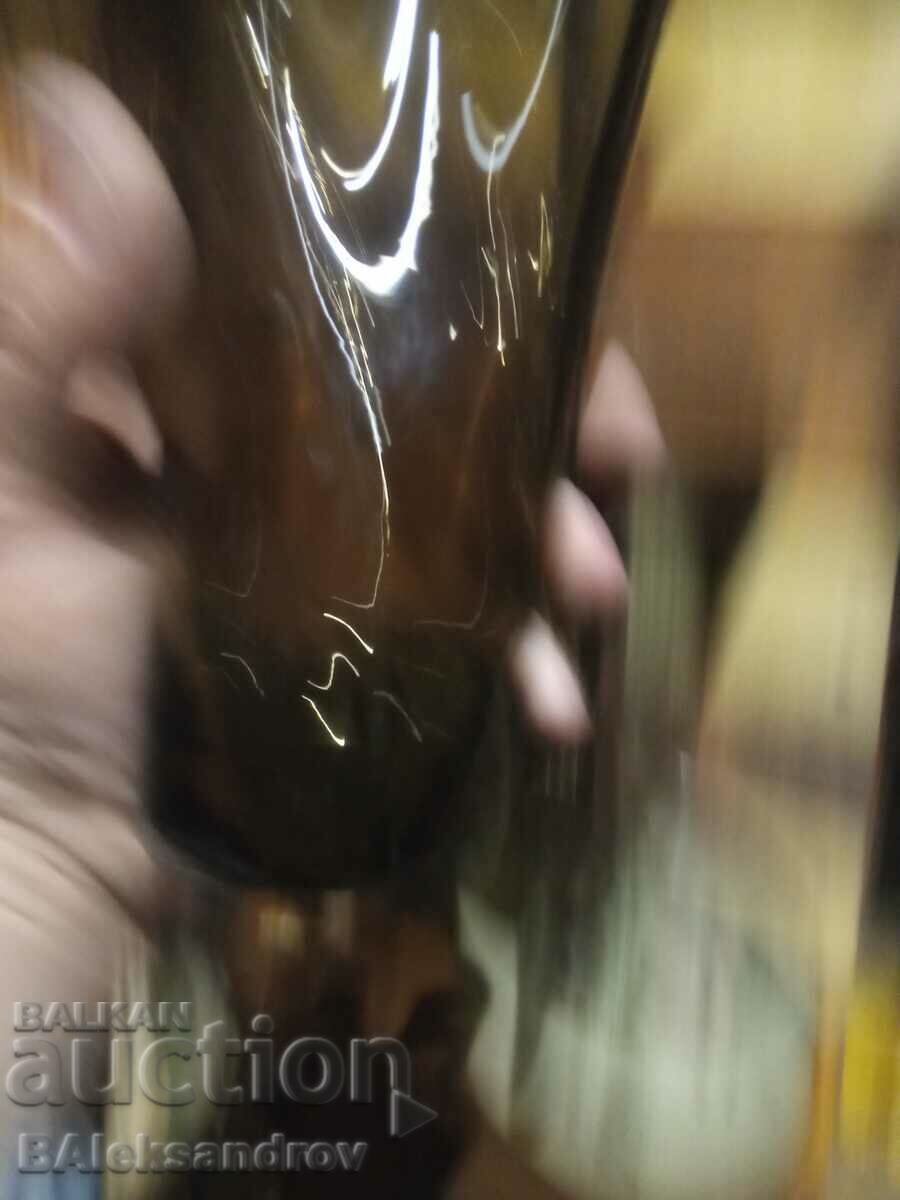 Delivery of An interesting flower vase from soca Delivery of An interesting flower vase from soca