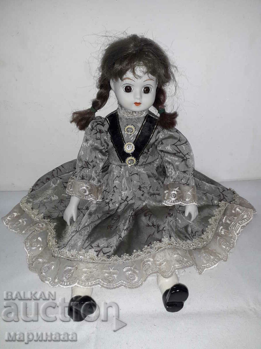 OLD DOLL. GLASS EYES