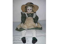 OLD DOLL. PORCELAIN