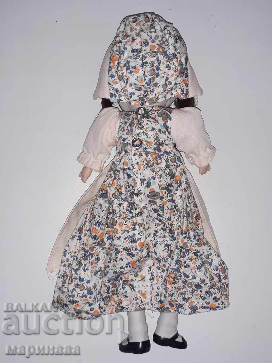 Auction OLD DOLL. PORCELAIN Auction OLD DOLL. PORCELAIN