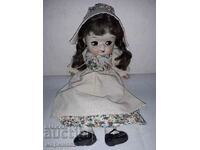 OLD DOLL. PORCELAIN