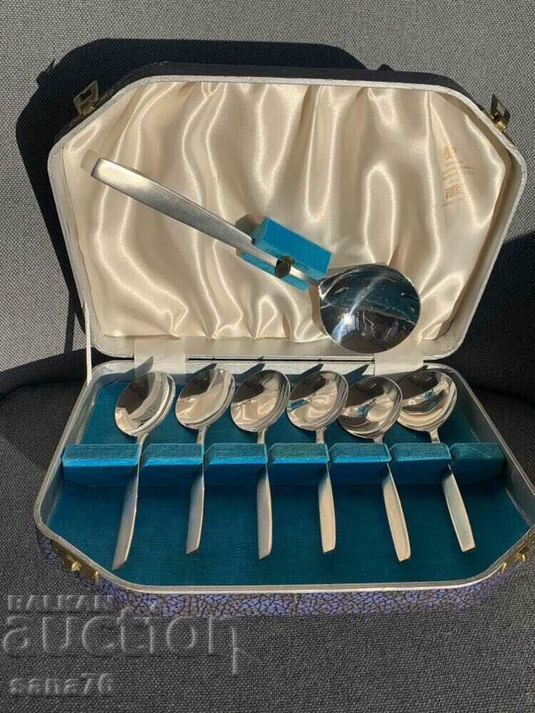 Original English set of royal cutlery-VINERS-Sheffield