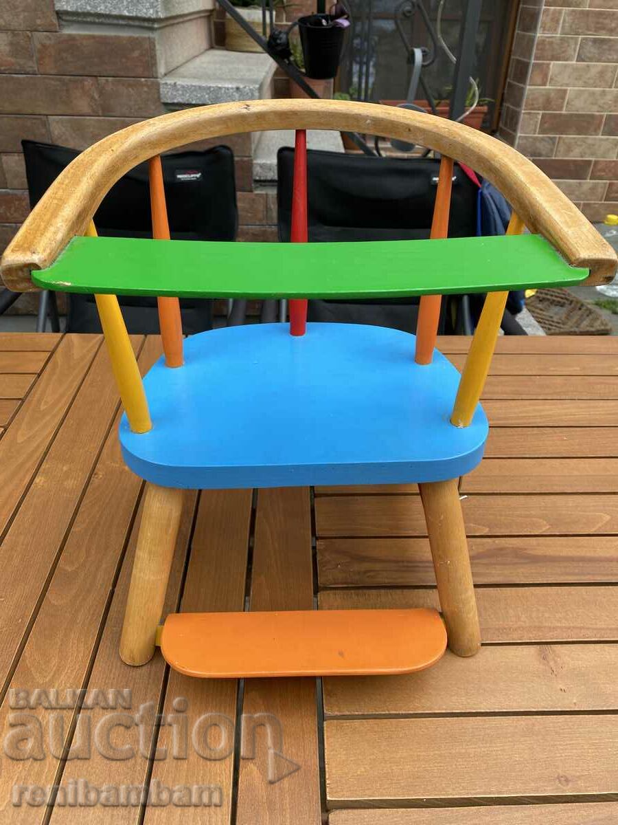 Дървено детско столче