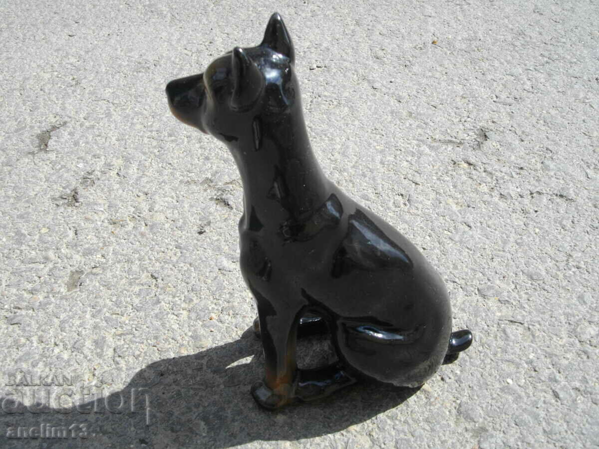 Auction OLD PORCELAIN DOBERMAN DOG Auction OLD PORCELAIN DOBERMAN DOG