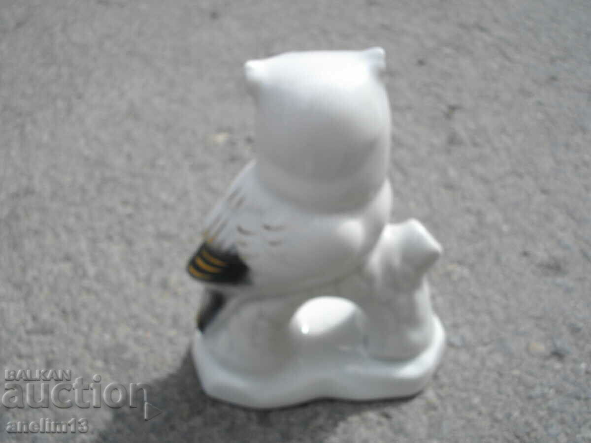 Delivery of OLD PORCELAIN OWL MARKED Delivery of OLD PORCELAIN OWL MARKED