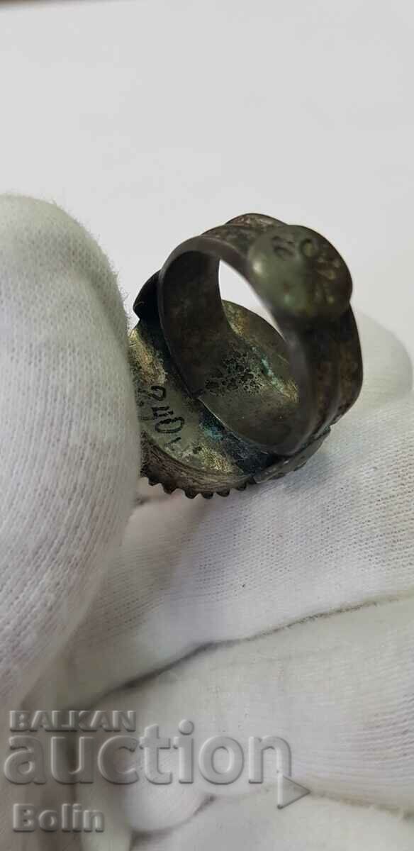 Un rar inel renascentist din argint din secolul al XIX-lea cu email smalț aurit - 5